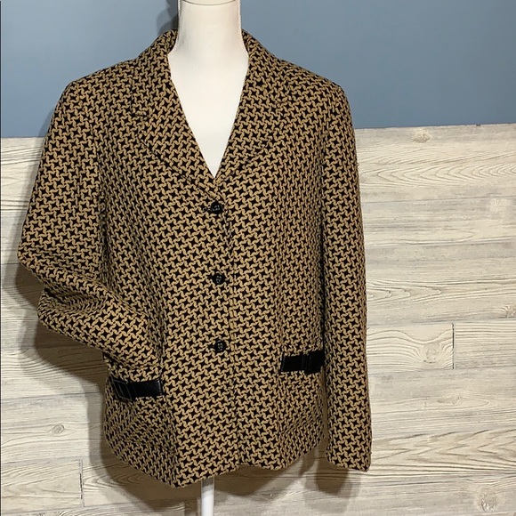 Liz Claiborne Jackets & Blazers - Liz Claiborne houndstooth blazer